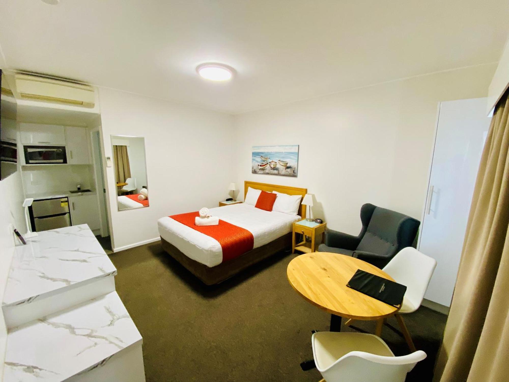Colonial Lodge Motor Inn Yass Exterior foto
