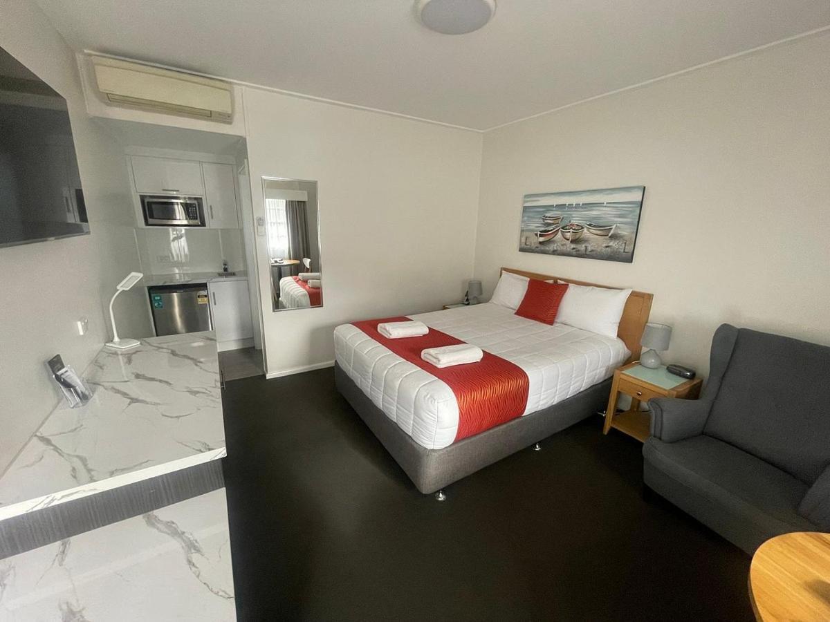 Colonial Lodge Motor Inn Yass Exterior foto
